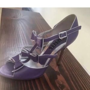 George Mann purple bow Stilettos size 7